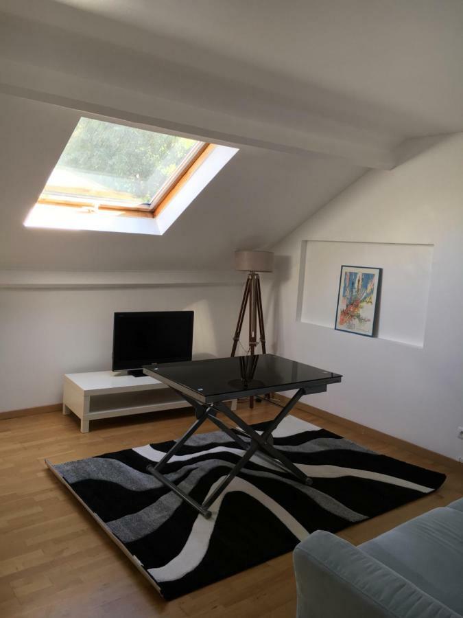 Appartement Independant Chez L'Habitant Bezons Eksteriør bilde